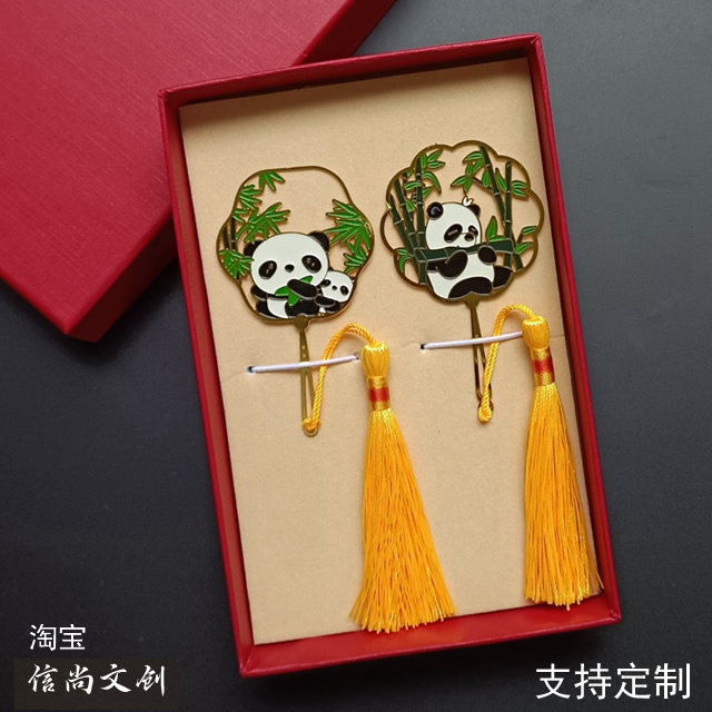 出国特别的伴手礼，您认为老外最喜欢什么中国纪念品？ 探寻外国人最爱的特色礼品，中华文化国宝熊猫文创小礼物
