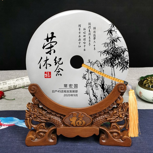 送退休护士什么礼物 ？温暖护理岁月，致敬白衣天使——精选退休护士礼物指南