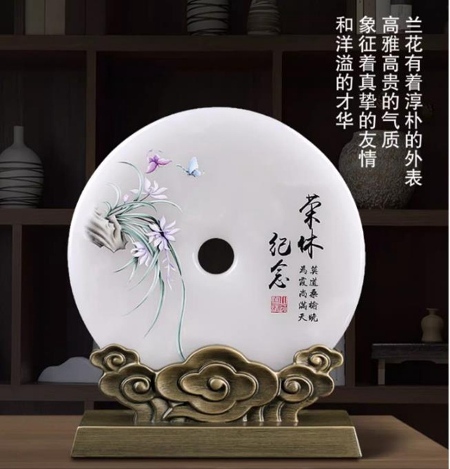 老员工退休送什么礼品    岁月留声，温暖送别——细选退休老员工的心意之礼