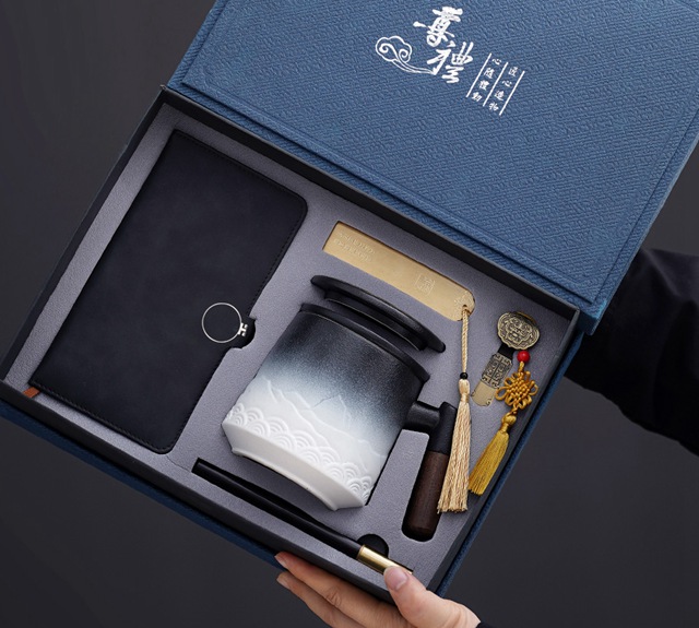 1000买什么商务礼品好 ？千元预算，精选商务礼品推荐——品味与实用的完美结合